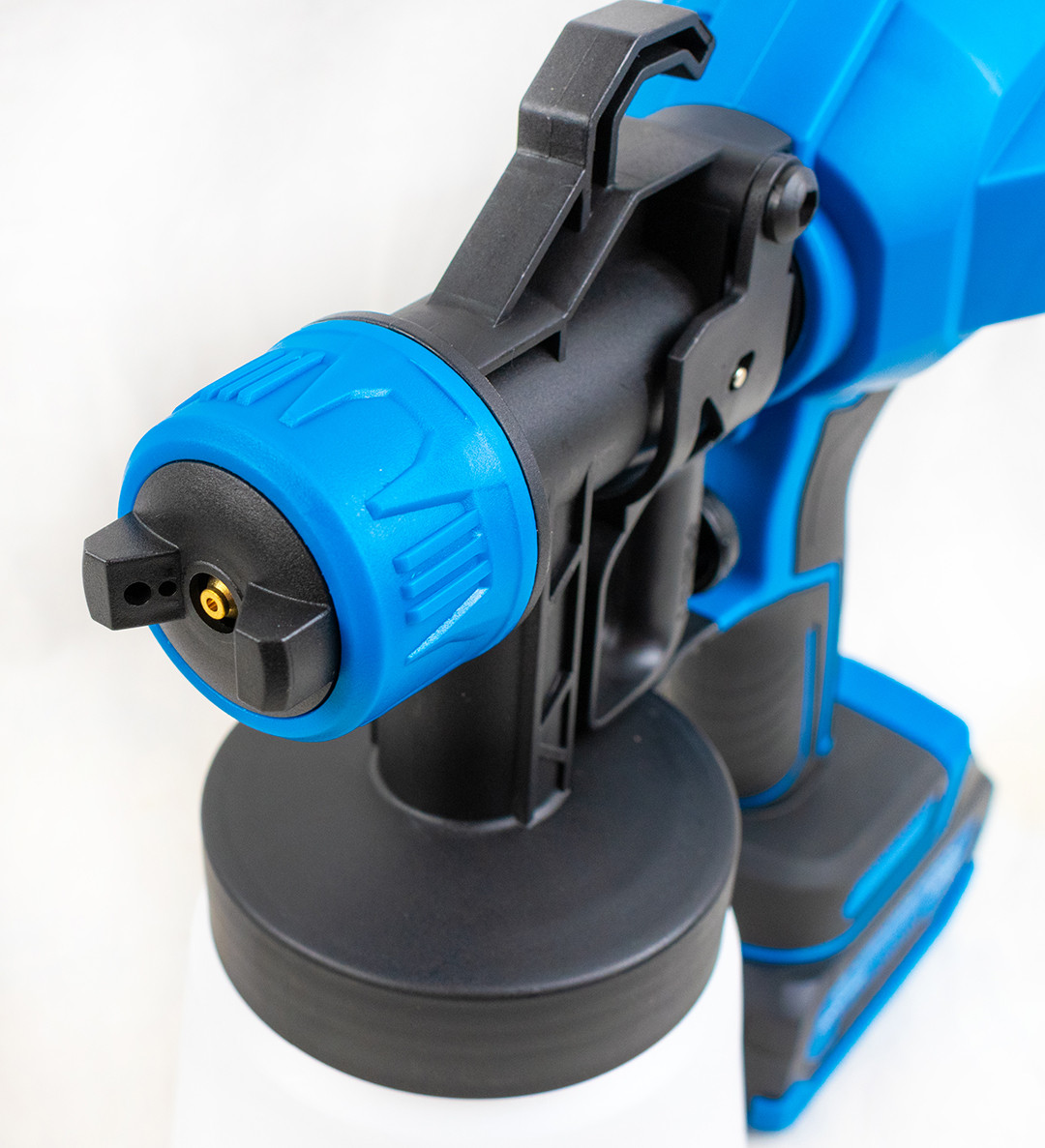 Фарбопульт акумуляторний Kraissmann 502 ASP 20 MP (АКБ 2000 мАг та ЗП)