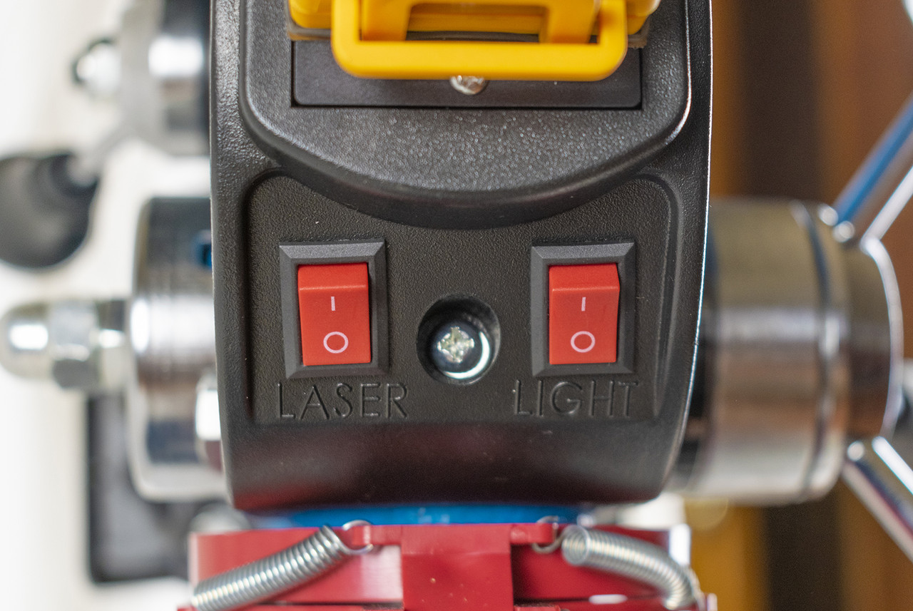 Свердлильний верстат Kraissmann 753 SBD 20 (лазерний вказівник, безступінчасте регулювання обертів, цифровий дісплей швидкості обертання)