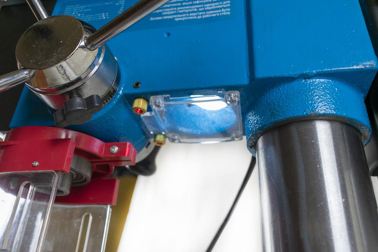 Свердлильний верстат Kraissmann 753 SBD 20 (лазерний вказівник, безступінчасте регулювання обертів, цифровий дісплей швидкості обертання)